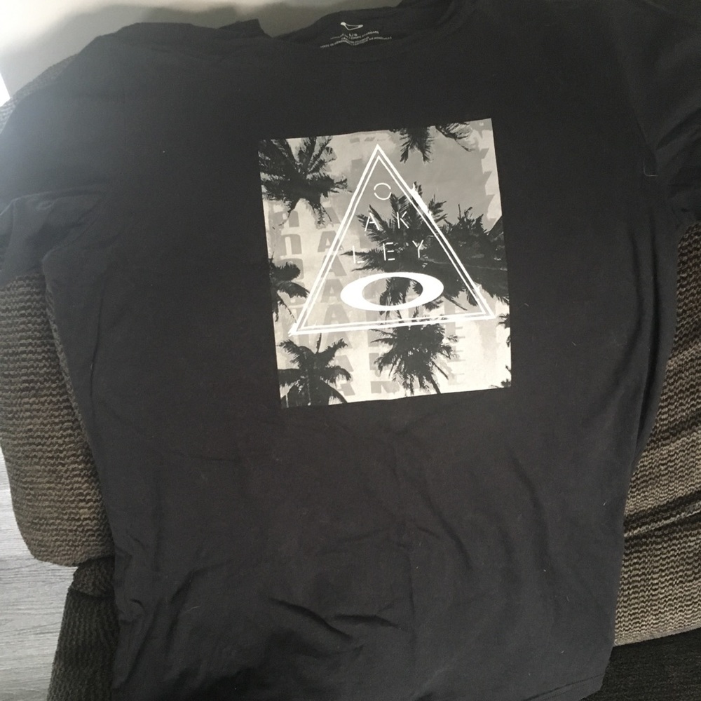 Oakley shirt